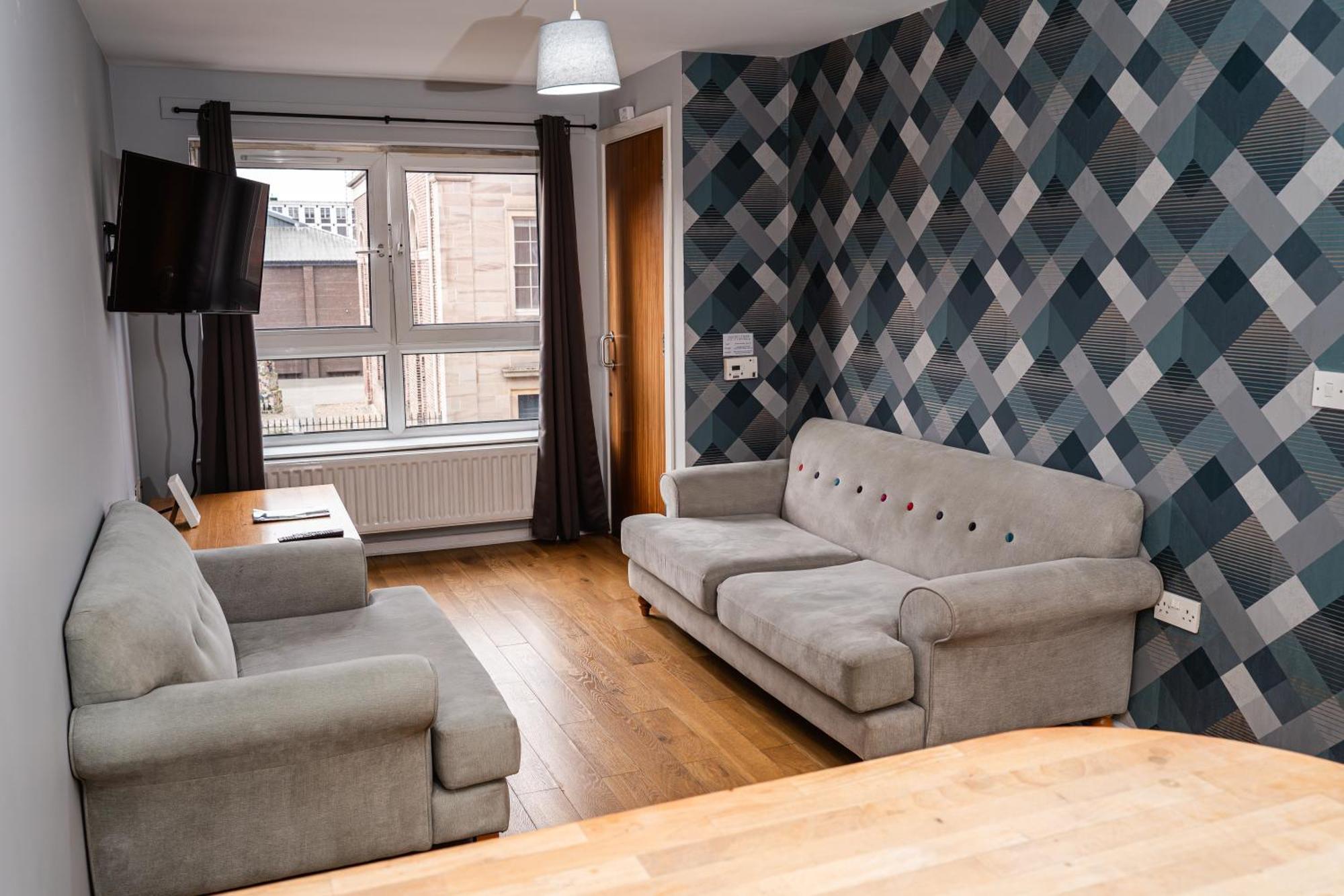 Central Apartment In Belfast City Centre - Sleeps 5 People ภายนอก รูปภาพ